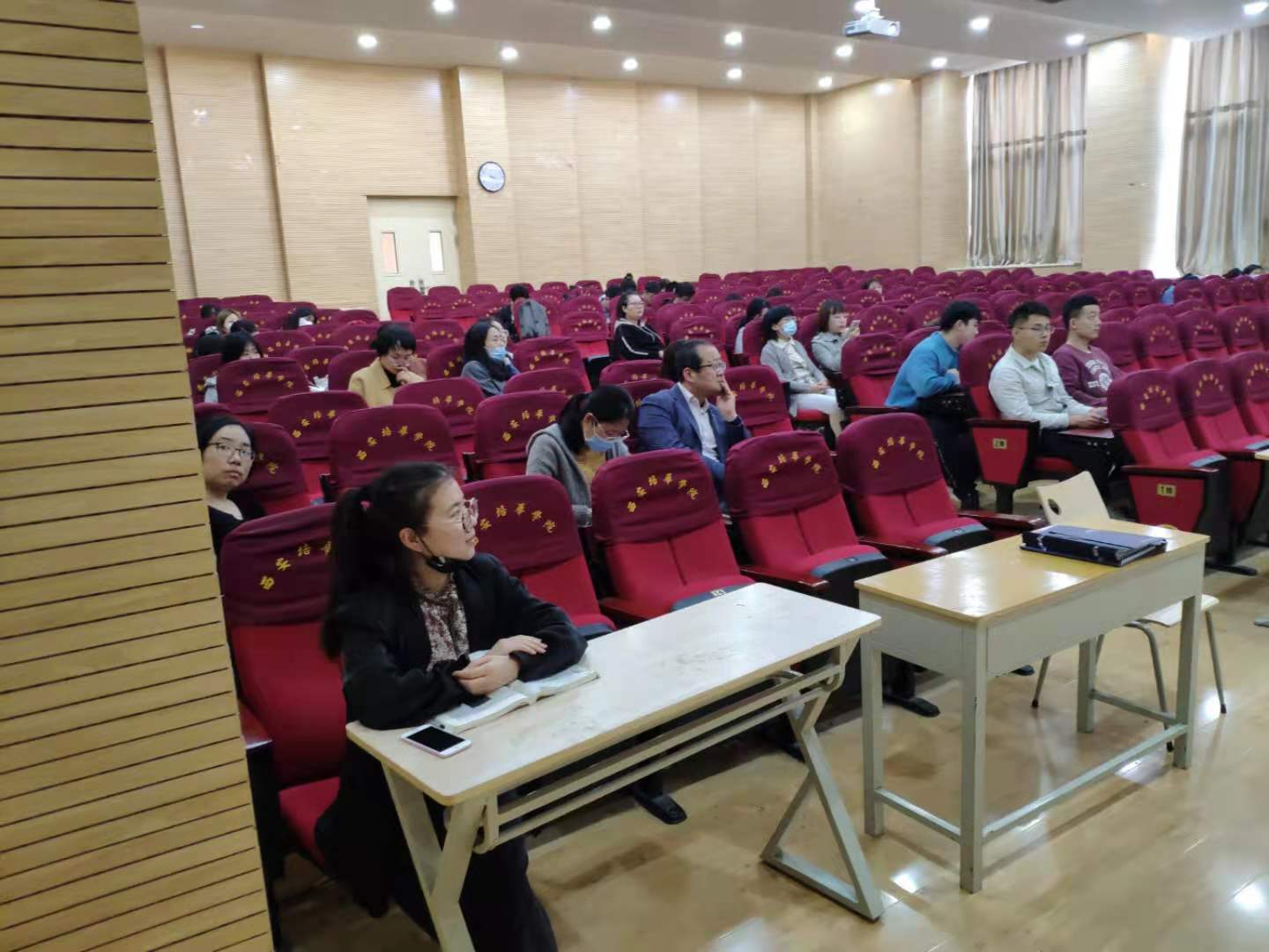  深圳EMC易倍数据科技有限公司